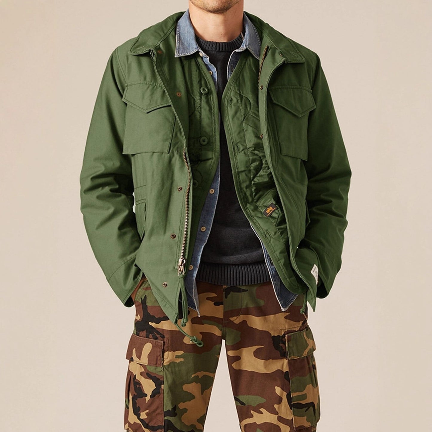 Functional outdoor jacket for men with practical pockets Chic and Style