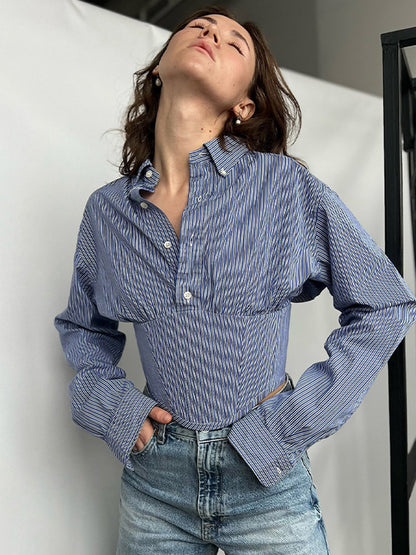 Blouse pour dames avec coupe innovante et manches structurées Chic und Stil