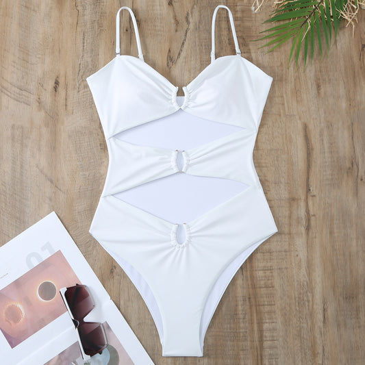 Maillot de bain pour femmes une pièce avec un design élégant à découpes et des bretelles réglables Chic und Stil