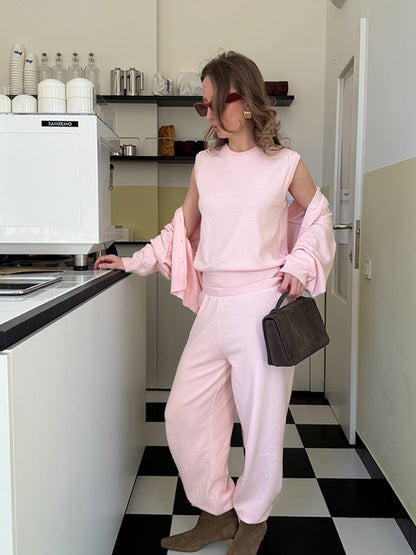 Women's casual sweatshirt and chic jogger pants