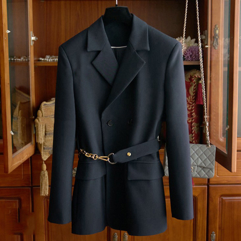 Blazer ajusté pour femmes à double bouton avec chaîne décorative Chic und Stil