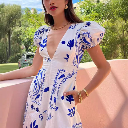 Robe maxi femme avec des manches bouffantes volumineuses et des motifs floraux Chic und Stil