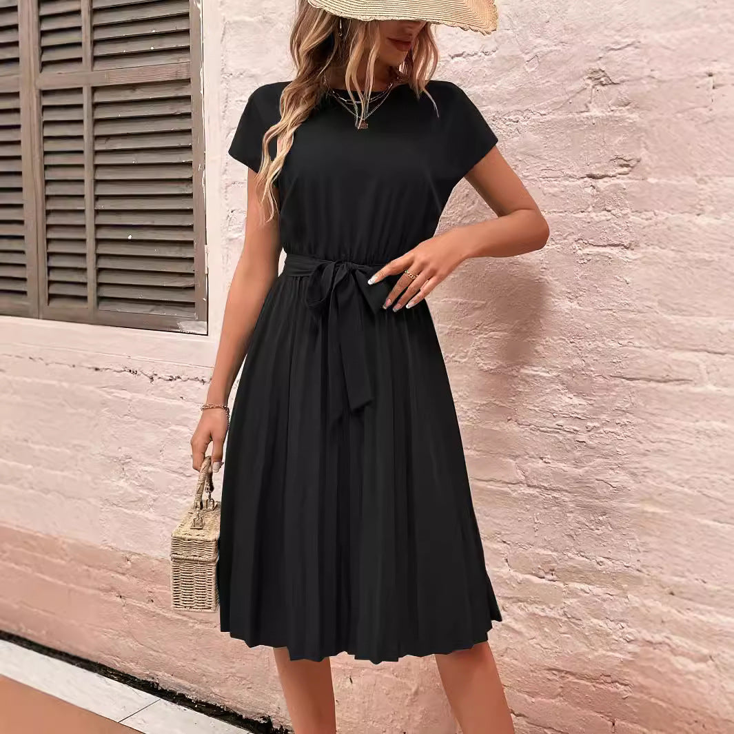 Robe midi femme avec coupe cintrée et design froncé stylé Chic und Stil