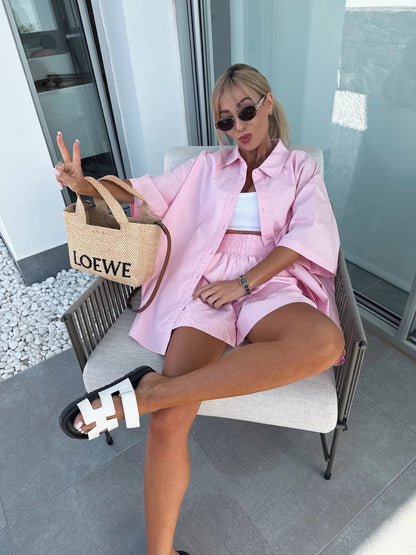 Ensemble de blouse à manches courtes décontractée et de shorts pour femmes Chic und Stil
