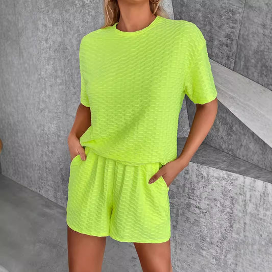 Shorts de loisirs pour femmes et ensemble de t-shirt en matériau structuré Chic und Stil