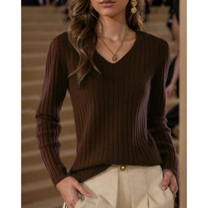 Pull en tricot pour femmes avec décolleté en V et design en côtes fines Chic und Stil