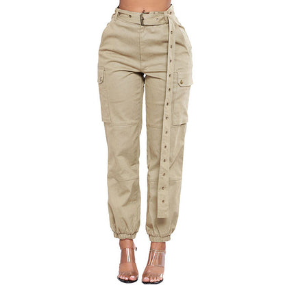 Chic and style women’s cargo pants with practical pockets and elastic waist