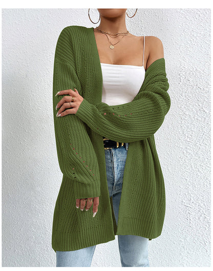 Dames cardigan en tricot aérien avec des détails en crochet uniques Chic und Stil