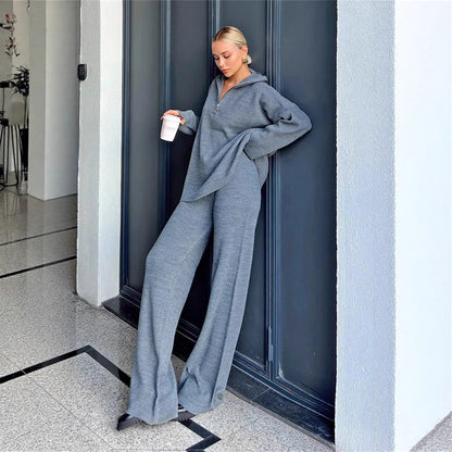 Comfortable loungewear set for ladies with oversized hoodie and wide pants Chic und Stil