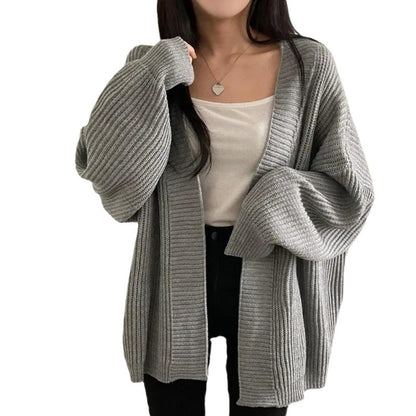 Cardigan en maille douce pour femmes avec une coupe décontractée et des manches posées Chic und Stil