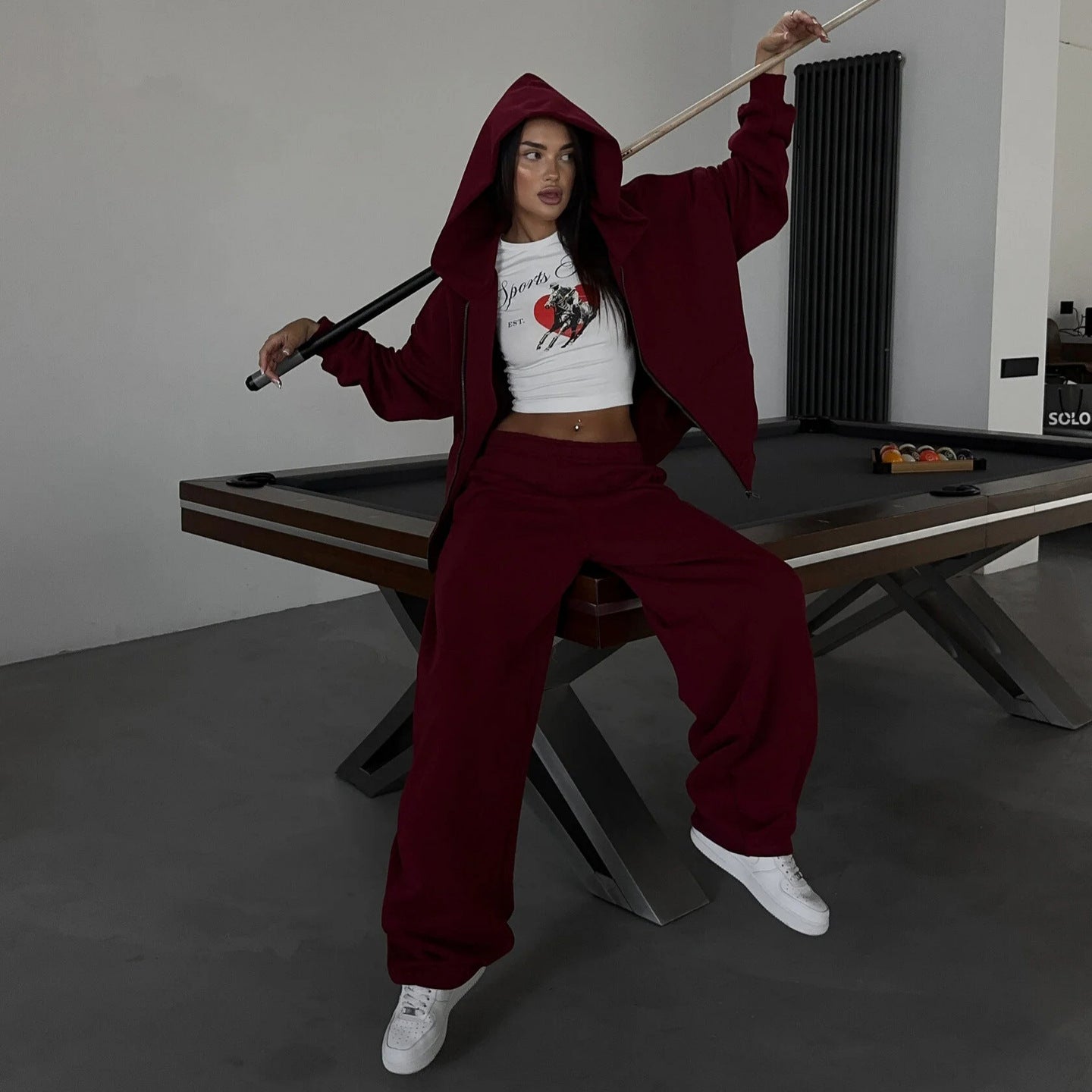 Dames Ensemble de détente sportif avec veste à capuche confortable et pantalons larges Chic und Stil