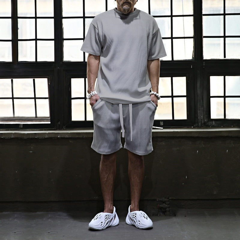 Ensemble de sport respirant pour hommes avec t-shirt à manches courtes et shorts Chic und Stil