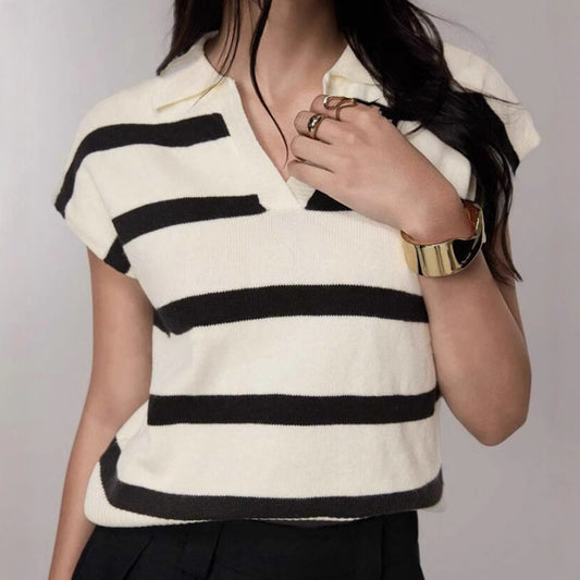 Femmes Pull court à manches courtes rayé avec col polo Chic und Stil
