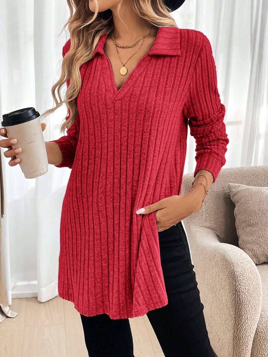 Trendy women's V-neck pullover shirt with collar Chic and Style