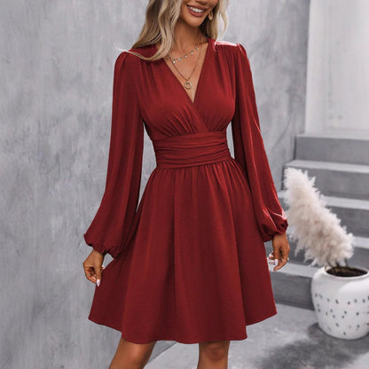 Robe portefeuille moderne pour dames avec des manches bouffantes décontractées et une ceinture à la taille Chic und Stil