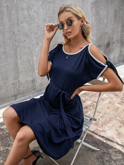 Robe midi décontractée pour femmes avec ceinture ajustable et détails en nœud Chic und Stil