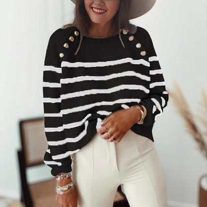 Pull en tricot pour femmes avec un élégant motif à rayures et des boutons dorés Chic und Stil