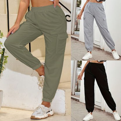 Cargo pants for women with elastic waistband and practical pockets Chic und Stil