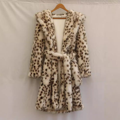 Chic and Style Women's Polar Bathrobe with Hood and Leopard Print