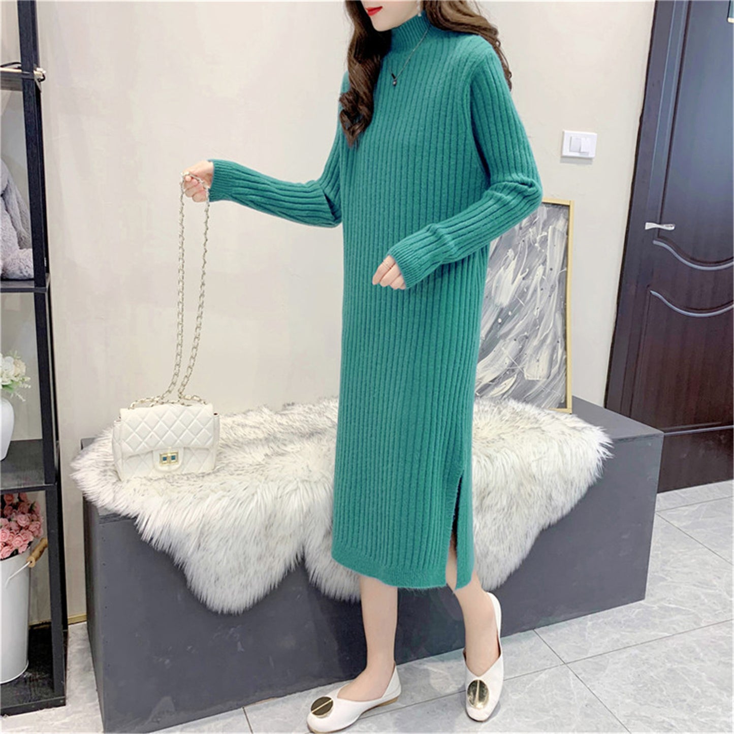 Robe maxi tricot pour femmes avec col haut et fine structure côtelée Chic und Stil