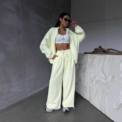 Casual polar tracksuit set for women with wide pants and oversized jacket Chic and Style