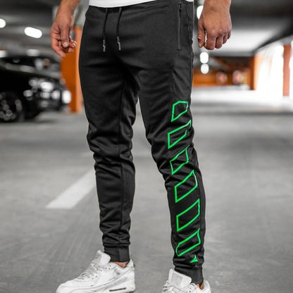 Functional sports pants for men with zippered pockets on the sides and a modern design Chic und Stil