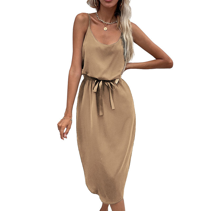Robe mi-longue à bretelles spaghetti réglables pour femmes avec ceinture nouée Chic und Stil