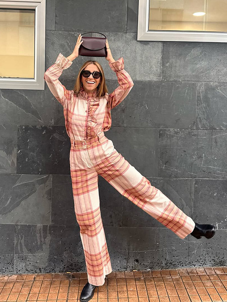 Combinaison à carreaux pour femmes avec ceinture et volants Chic und Stil