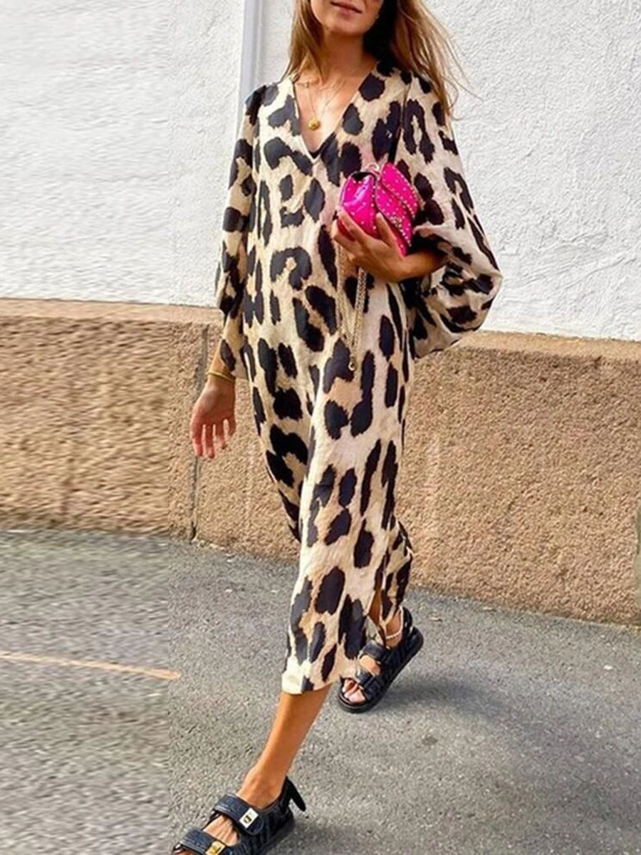 Robe mi-longue élégante pour femme en léopard avec décolleté en V et manches larges Chic und Stil