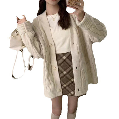Cardigan en tricot épais pour femmes avec des motifs en torsades classiques et une coupe décontractée Chic und Stil