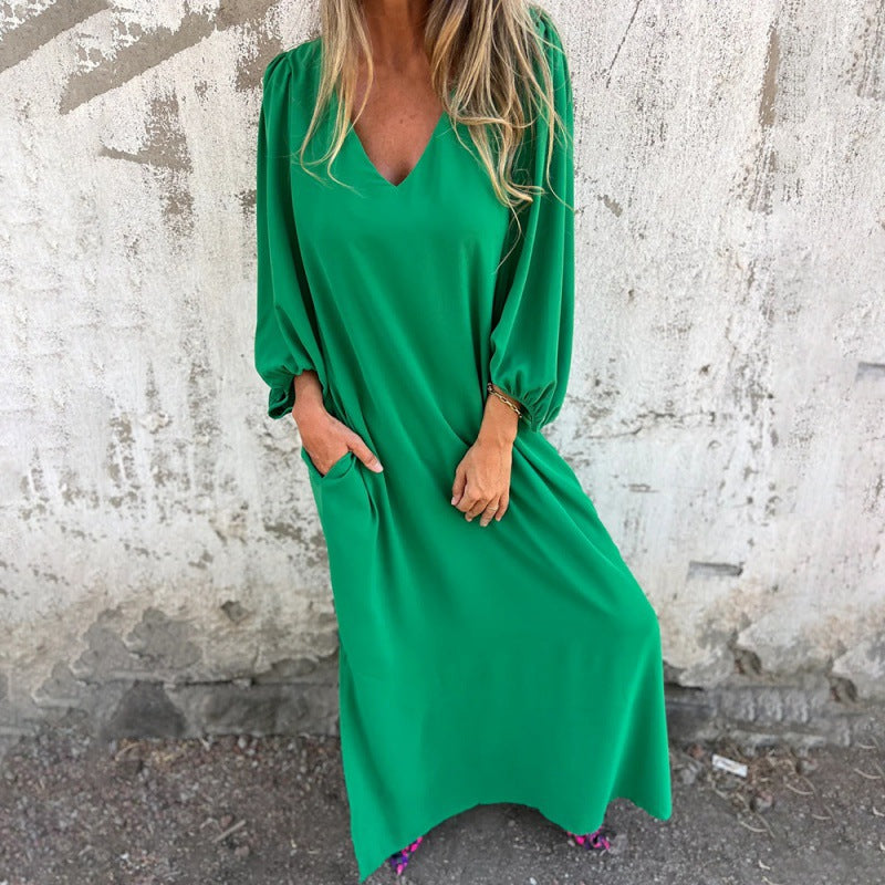 Robe maxi pour femmes avec décolleté en V profond et poches latérales pratiques Chic und Stil