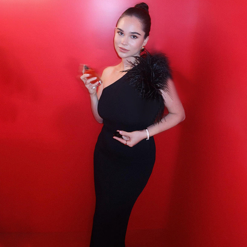 Dames Robe de soirée élégante à épaule unique avec des détails de volants raffinés Chic und Stil
