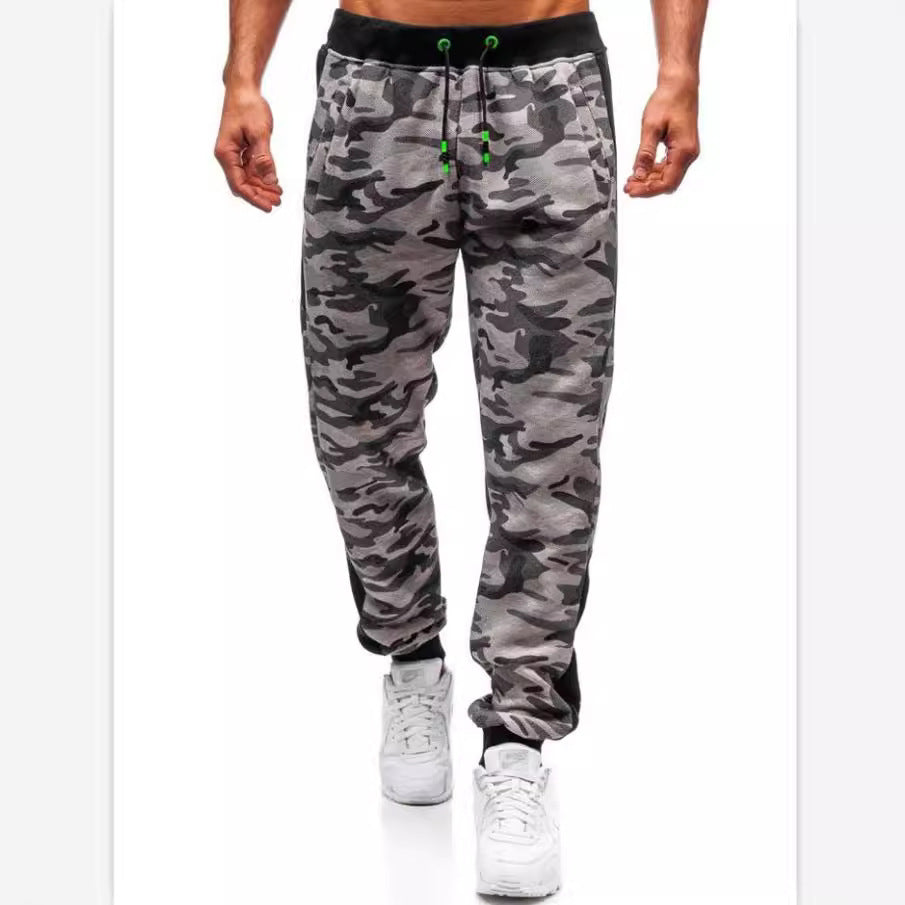 Comfortable sports pants for men with camouflage pattern and elastic waistband Chic and Style