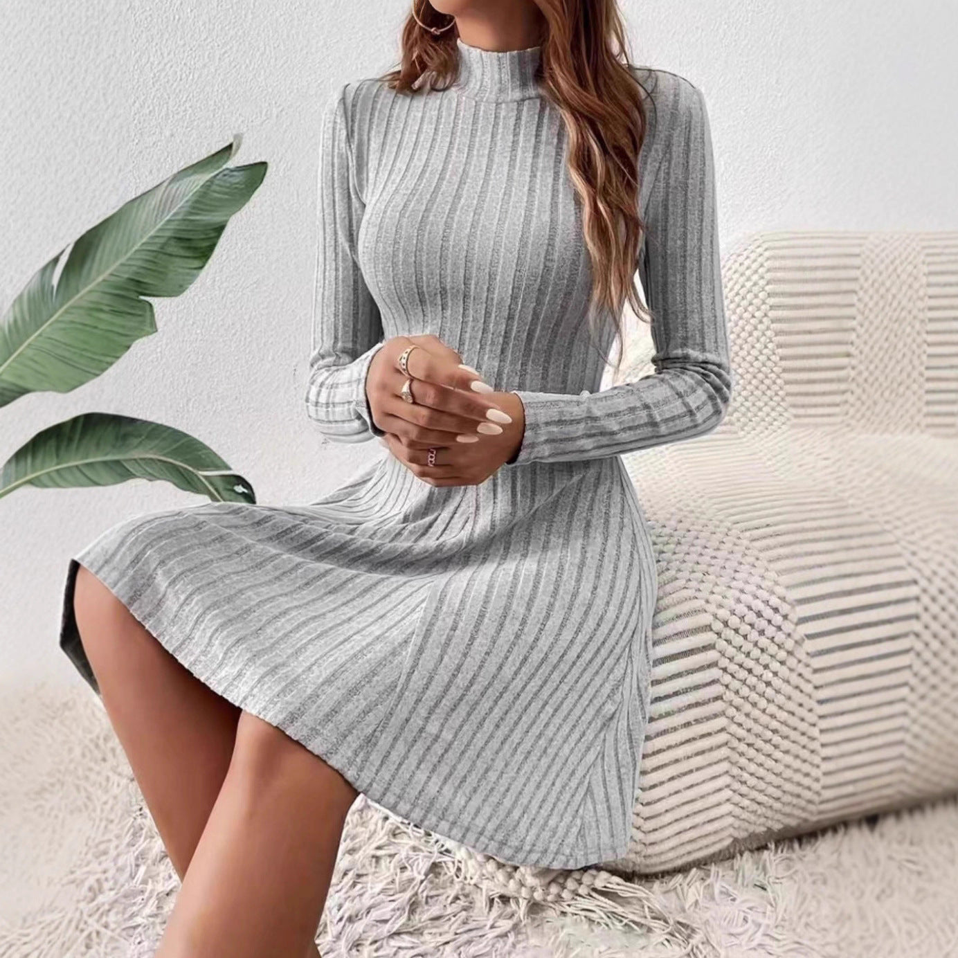 Robe en tricot pour femmes avec un élégant col montant et une fine structure côtelée Chic und Stil