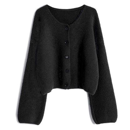 Cardigan court tendance pour femmes avec une fine structure côtelée et des détails de boutons Chic und Stil