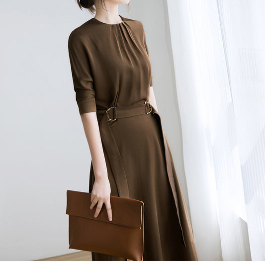 Robe maxi ceinturée pour femmes avec un élégant flux Chic und Stil