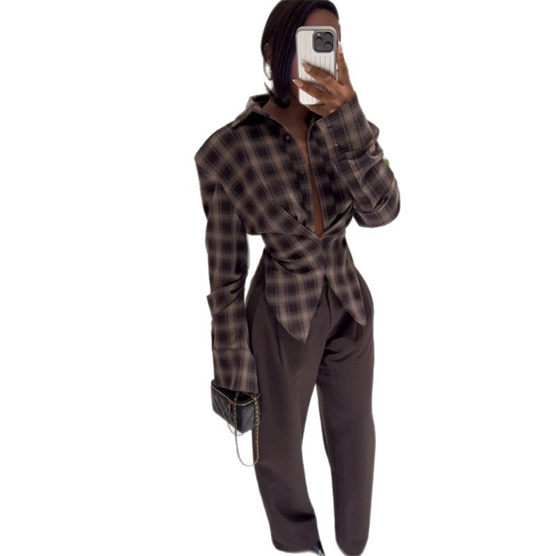 Chemisier à carreaux ample pour femmes avec col innovant Chic und Stil