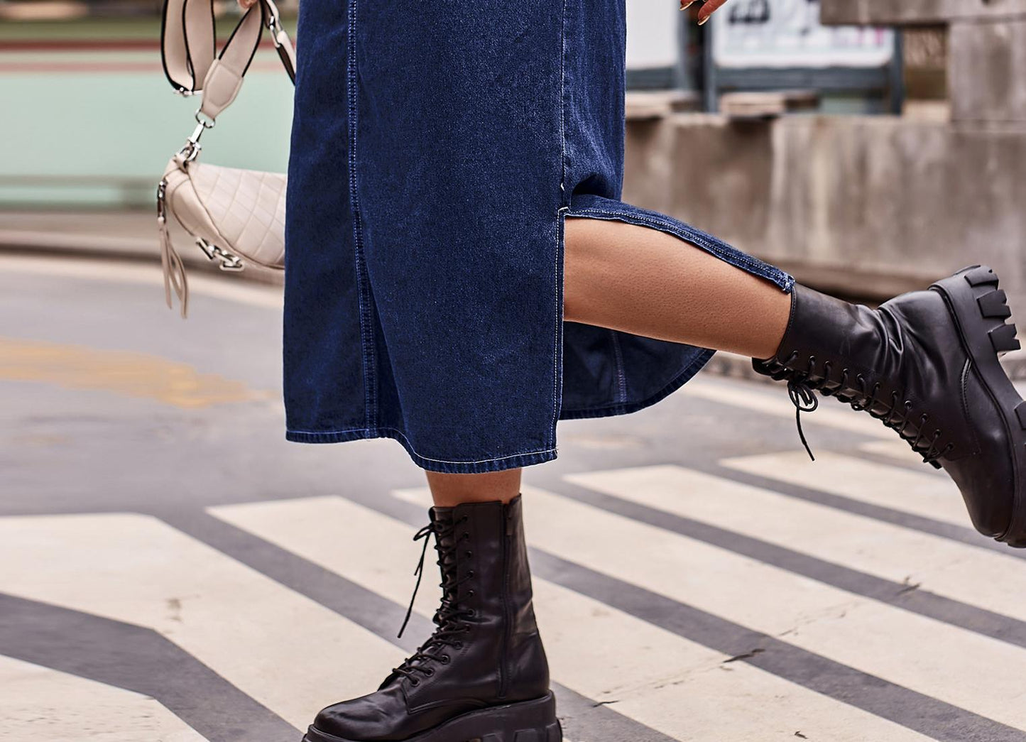 Jupe maxi en denim pour dames avec fente latérale et poches pratiques Chic und Stil