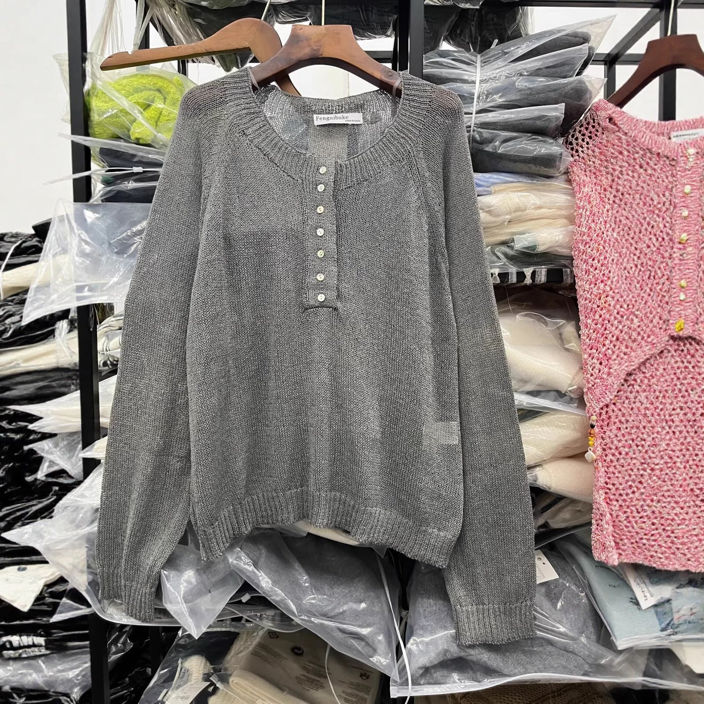 Pull décontracté pour femmes avec détails de boutons Chic und Stil