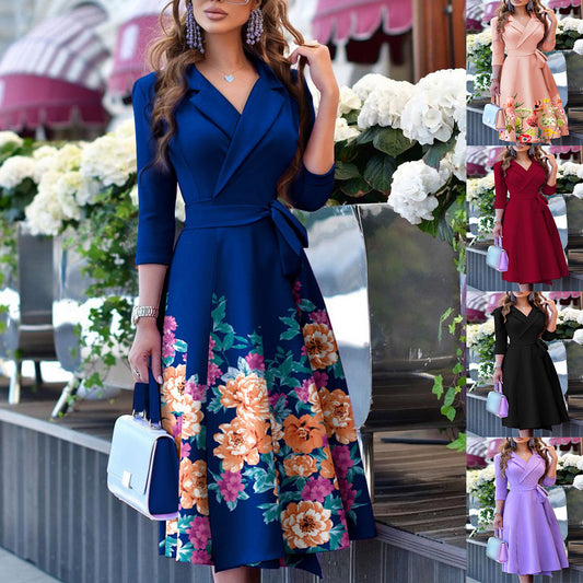 Women's Floral Wrap Dress with Fitted Silhouette Chic und Stil
