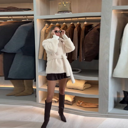 Dames Pull à manches courtes en peluche avec large ceinture Chic und Stil