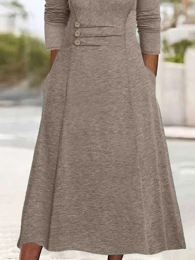 Robe portefeuille élégante pour femmes avec un col chic et des poches pratiques Chic und Stil