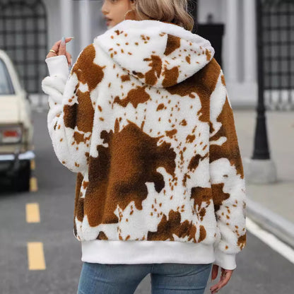 Women's plush jacket with animal print and practical pockets Chic and Style