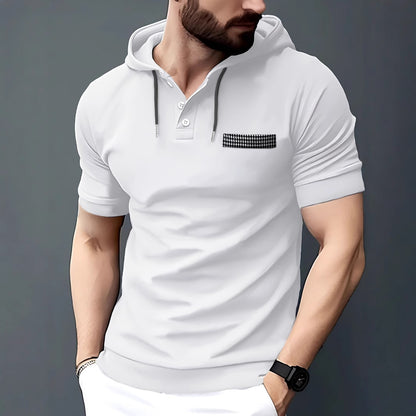 Polo pour hommes élégant à manches courtes et capuche avec poche contrastante Chic und Stil
