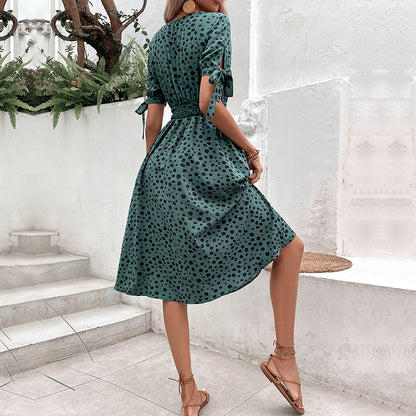 Robe à pois à manches courtes pour femmes Chic und Stil