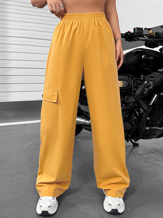 Pantalon cargo large pour femmes avec taille élastique et poches Chic und Stil