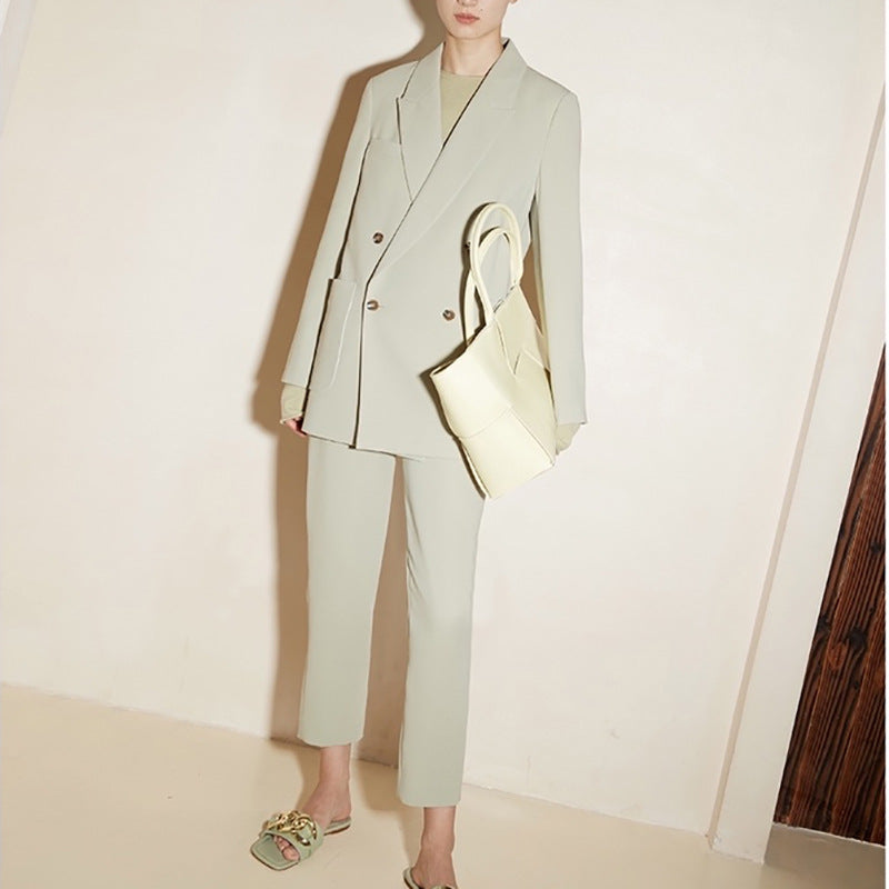 Double-breasted fitted blazer set for women and slim pants Chic and Style