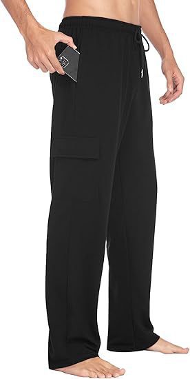 Men's cargo pants with practical side pockets Chic and Style