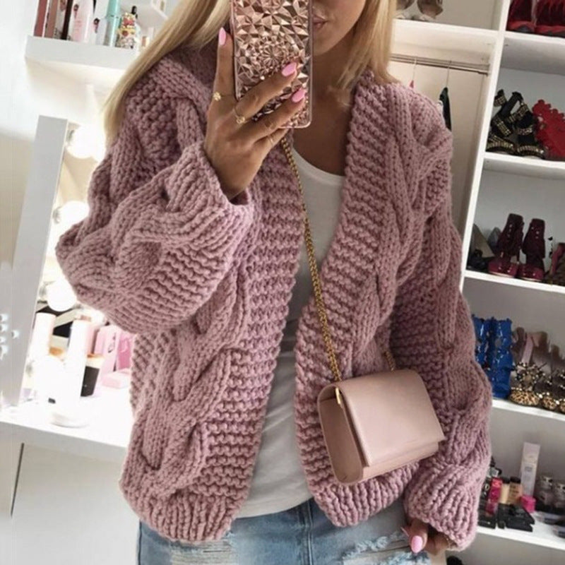 Cardigan en tricot pour femmes avec élégants motifs en câble Chic und Stil