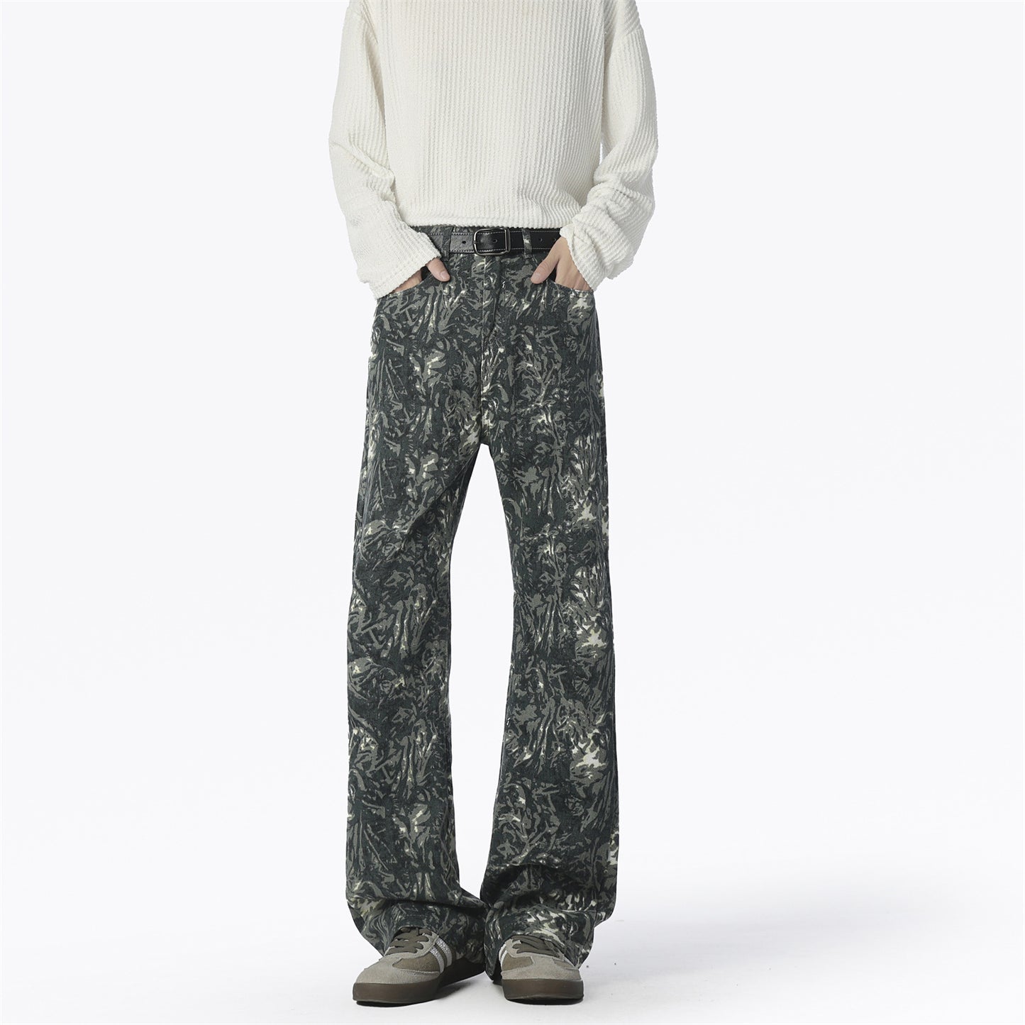Trendy men's harem pants with a unique pattern and a comfortable fit Chic and Style